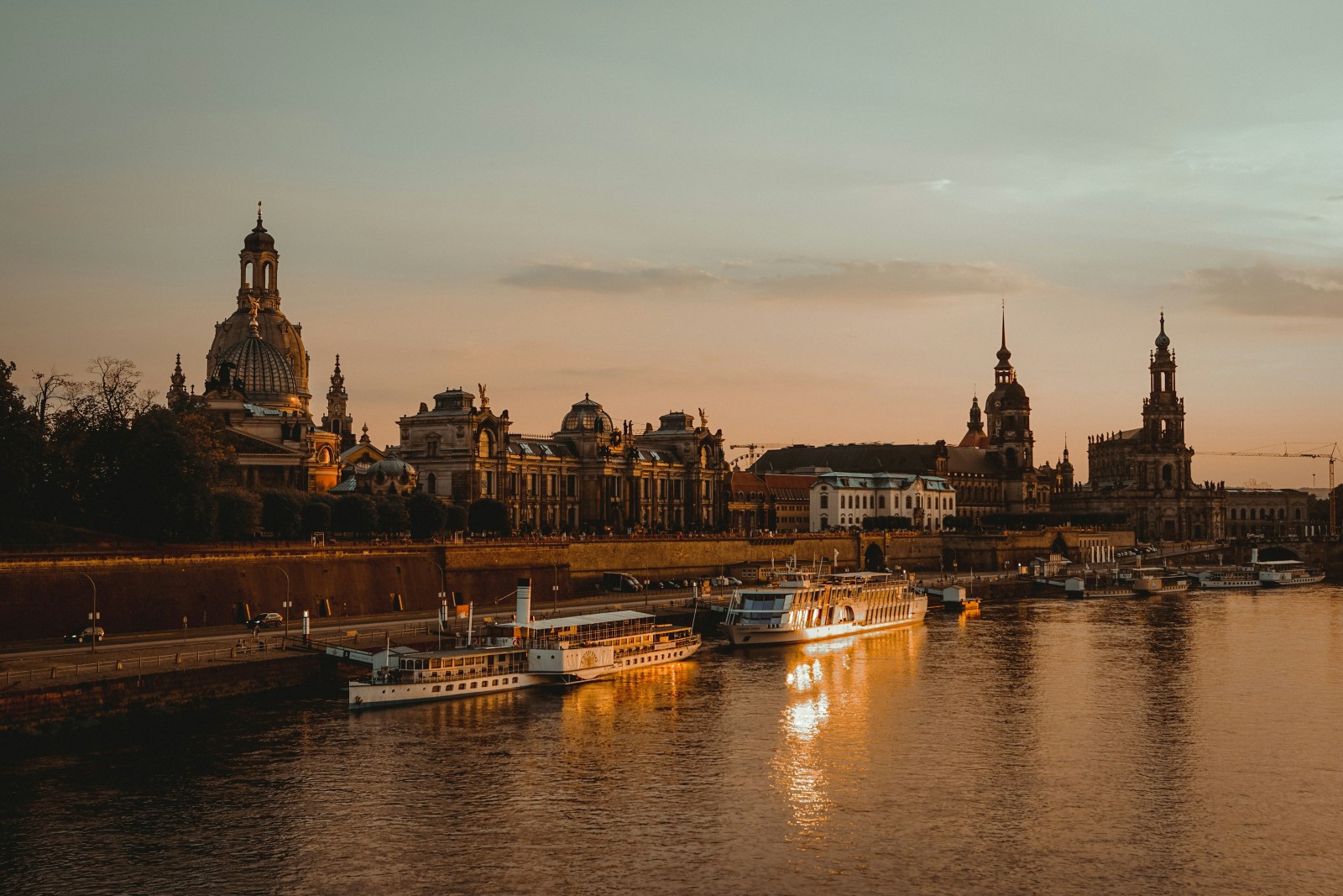 Dresden Silhouette